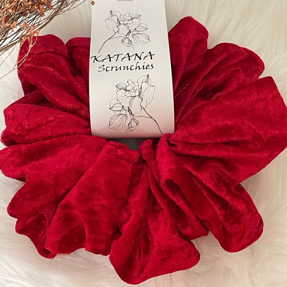 Oversized Scrunchie Velvet Red